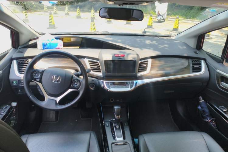 Used Honda Jade 2017 210 TURBO CVT Luxury Edition 5 Seats Center Console
