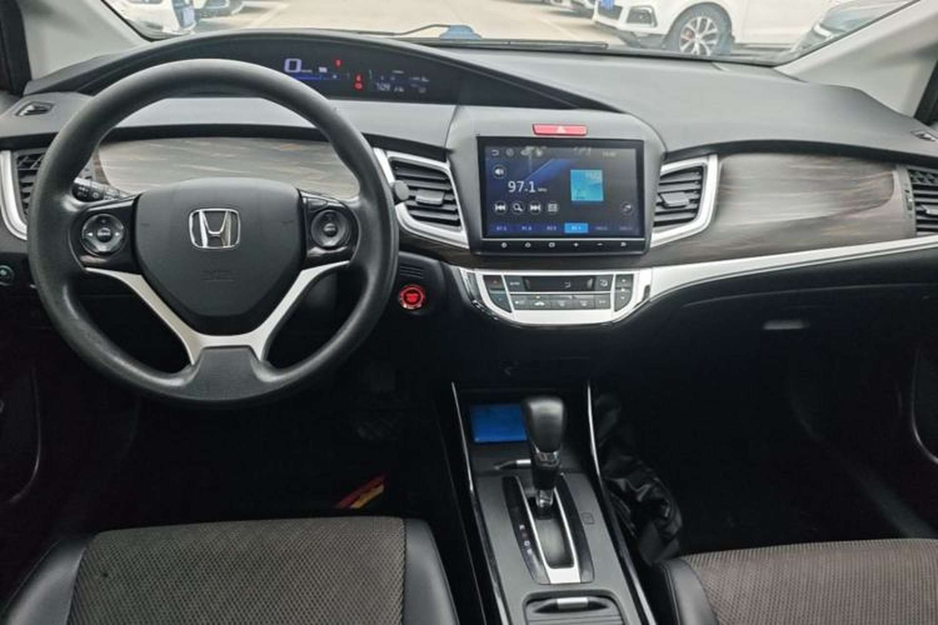 Used Honda Jade 2017 210TURBO CVT Fashion Edition 5-seater Center Console