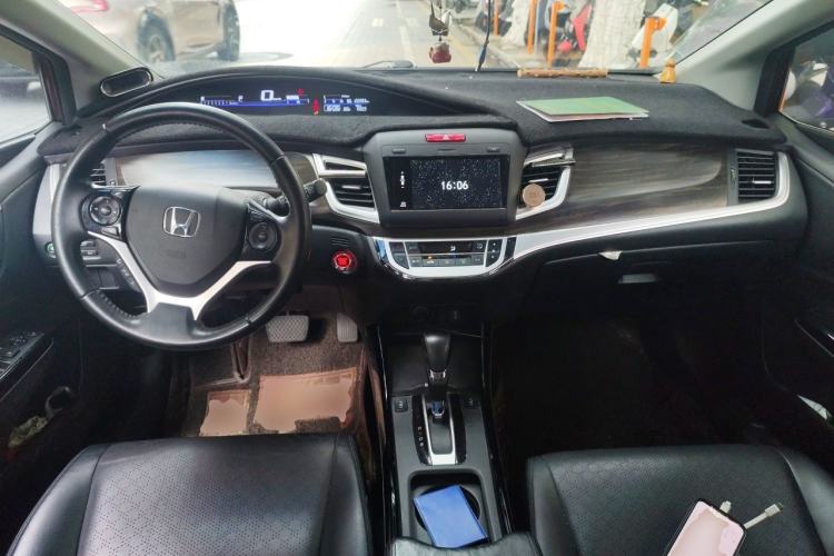 Used Honda Jade 2017 210 TURBO CVT Luxury Edition 5 Seats Center Console