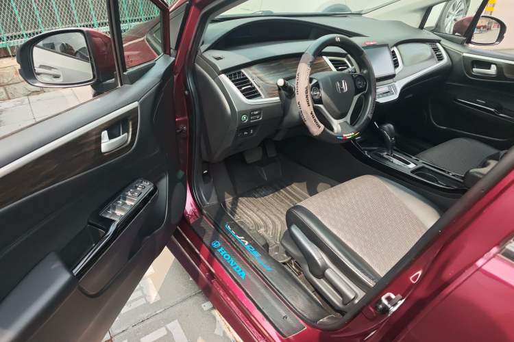 Used Honda Jade 2017 210TURBO CVT Fashion Edition 5-seater Driver Seat