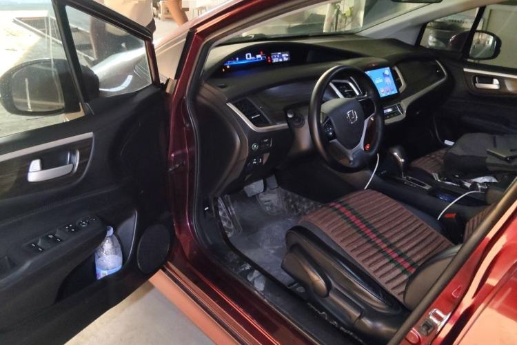 Used Honda Jade 2017 1.8L automatic Comfort version 5 seats Driver Seat