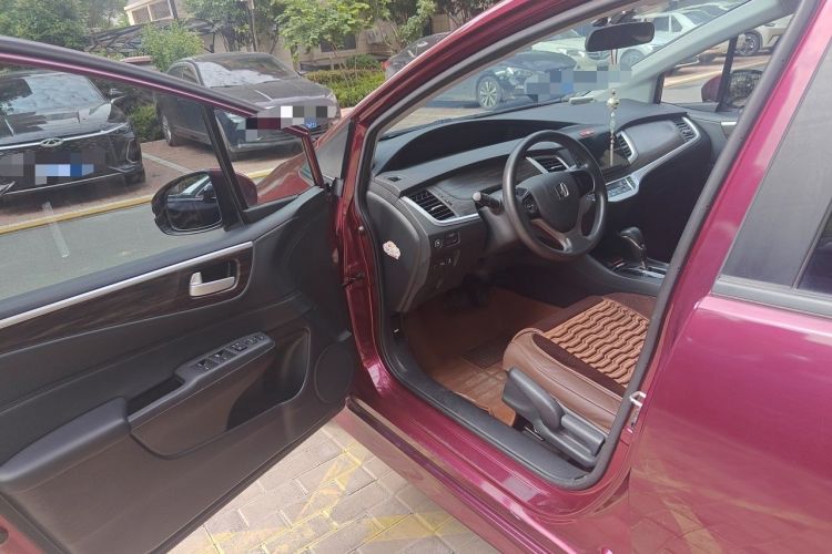 Used Honda Jade 2017 1.8L automatic Comfort version 5 seats Driver Seat