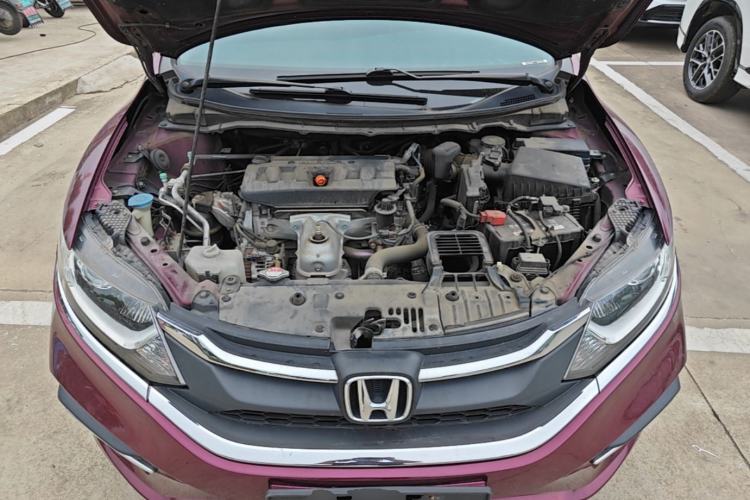 Used Honda Jade 2017 1.8L automatic Comfort version 5 seats Engine Bay
