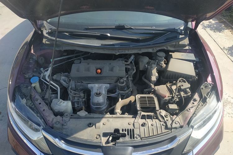 Used Honda Jade 2017 1.8L automatic Comfort version 5 seats Engine Bay