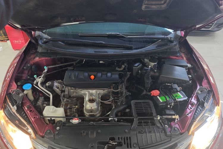 Used Honda Jade 2017 1.8L automatic Comfort version 5 seats Engine Bay