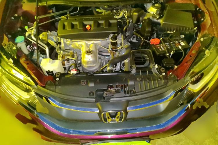 Used Honda Jade 2017 1.8L automatic Comfort version 5 seats Engine Bay