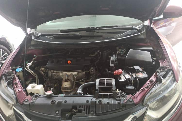 Used Honda Jade 2017 1.8L automatic Comfort version 5 seats Engine Bay