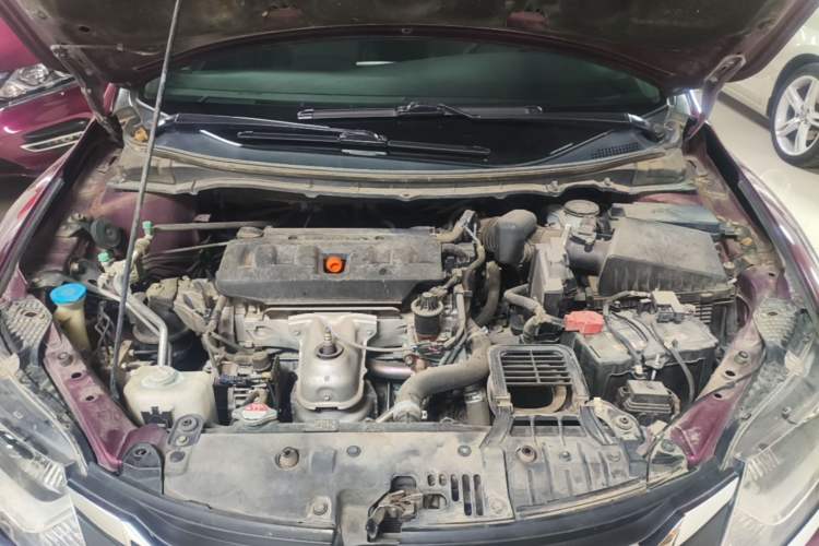 Used Honda Jade 2017 1.8L automatic Comfort version 5 seats Engine Bay