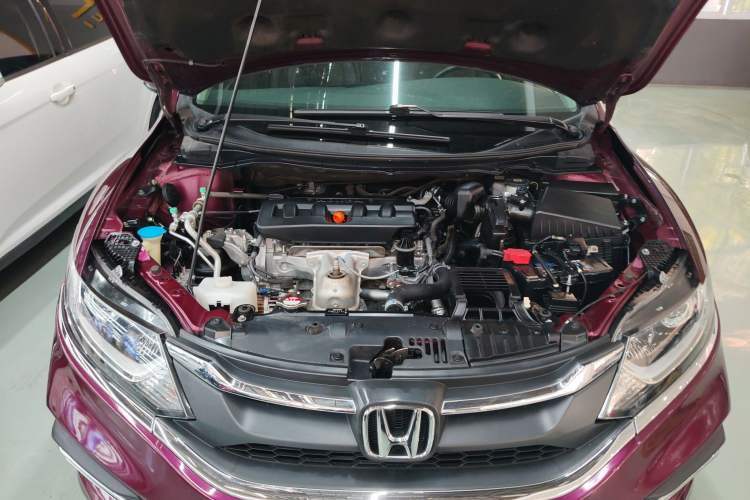 Used Honda Jade 2017 1.8L automatic Comfort version 5 seats Engine Bay