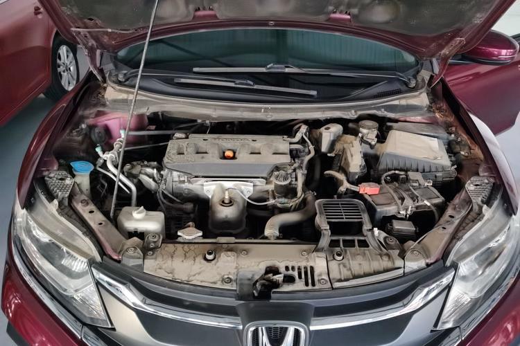 Used Honda Jade 2017 1.8L automatic Comfort version 5 seats Engine Bay