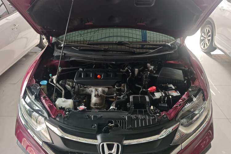 Used Honda Jade 2017 1.8L automatic Comfort version 5 seats Engine Bay