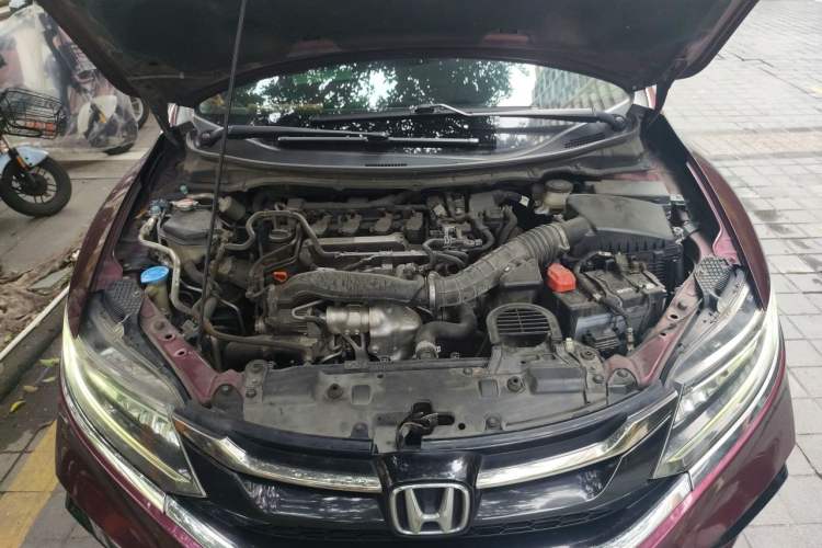 Used Honda Jade 2017 210 TURBO CVT Luxury Edition 5 Seats Engine Bay