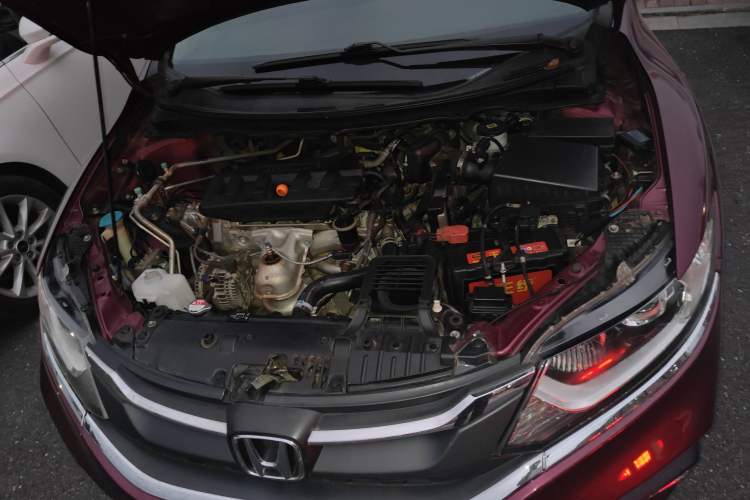 Used Honda Jade 2017 1.8L automatic Comfort version 5 seats Engine Bay