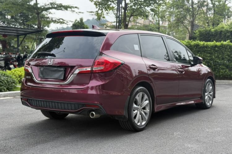 Used Honda Jade 2017 1.8L automatic Comfort version 5 seats Exterior 1