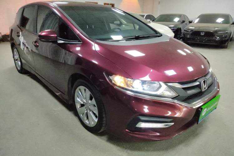 Used Honda Jade 2017 1.8L automatic Comfort version 5 seats Exterior 1
