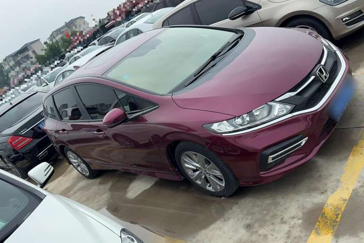 Used Honda Jade 2017 1.8L automatic Comfort version 5 seats Exterior 2