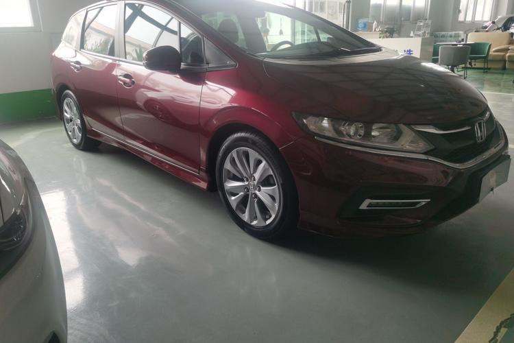 Used Honda Jade 2017 1.8L automatic Comfort version 5 seats Exterior 2