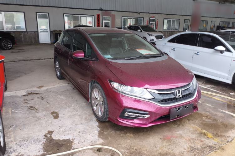 Used Honda Jade 2017 1.8L automatic Comfort version 5 seats Exterior 2