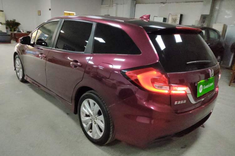 Used Honda Jade 2017 1.8L automatic Comfort version 5 seats Exterior 2