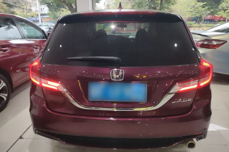 Used Honda Jade 2017 1.8L automatic Comfort version 5 seats Exterior 4