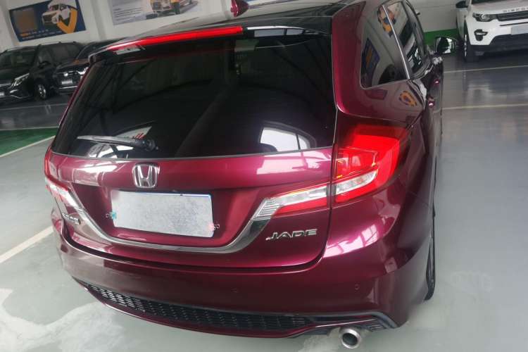 Used Honda Jade 2017 1.8L automatic Comfort version 5 seats Exterior 4