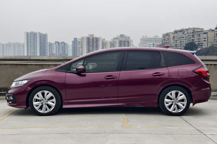 Used Honda Jade 2017 1.8L automatic Comfort version 5 seats Exterior 4