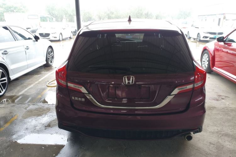 Used Honda Jade 2017 1.8L automatic Comfort version 5 seats Exterior 4