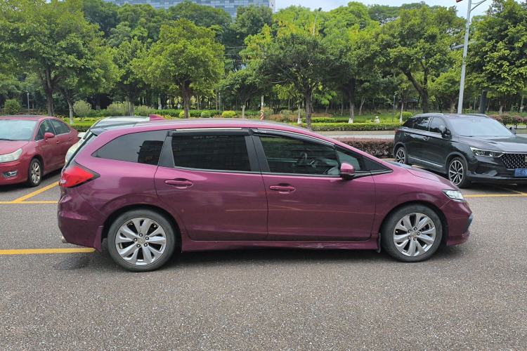 Used Honda Jade 2017 1.8L automatic Comfort version 5 seats Exterior 5