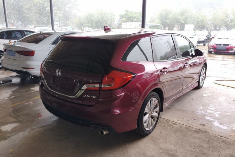 Used Honda Jade 2017 1.8L automatic Comfort version 5 seats Exterior 5