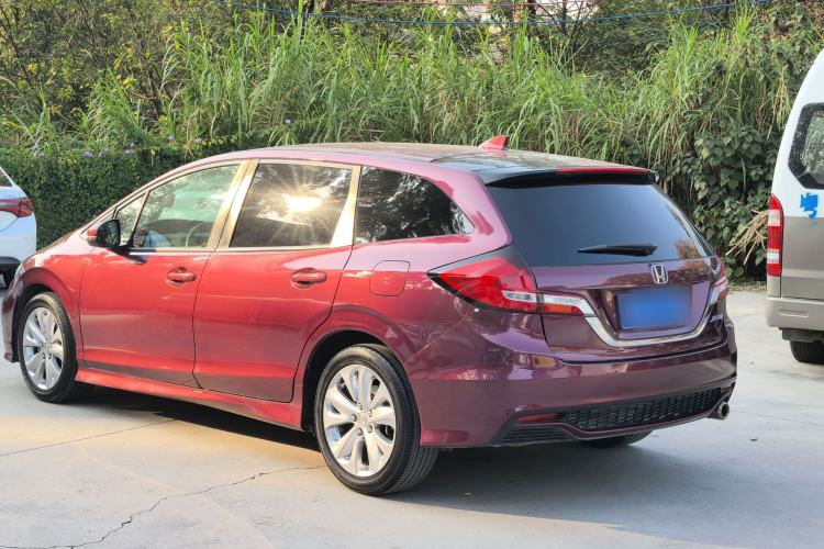 Used Honda Jade 2017 1.8L automatic Comfort version 5 seats Exterior 5