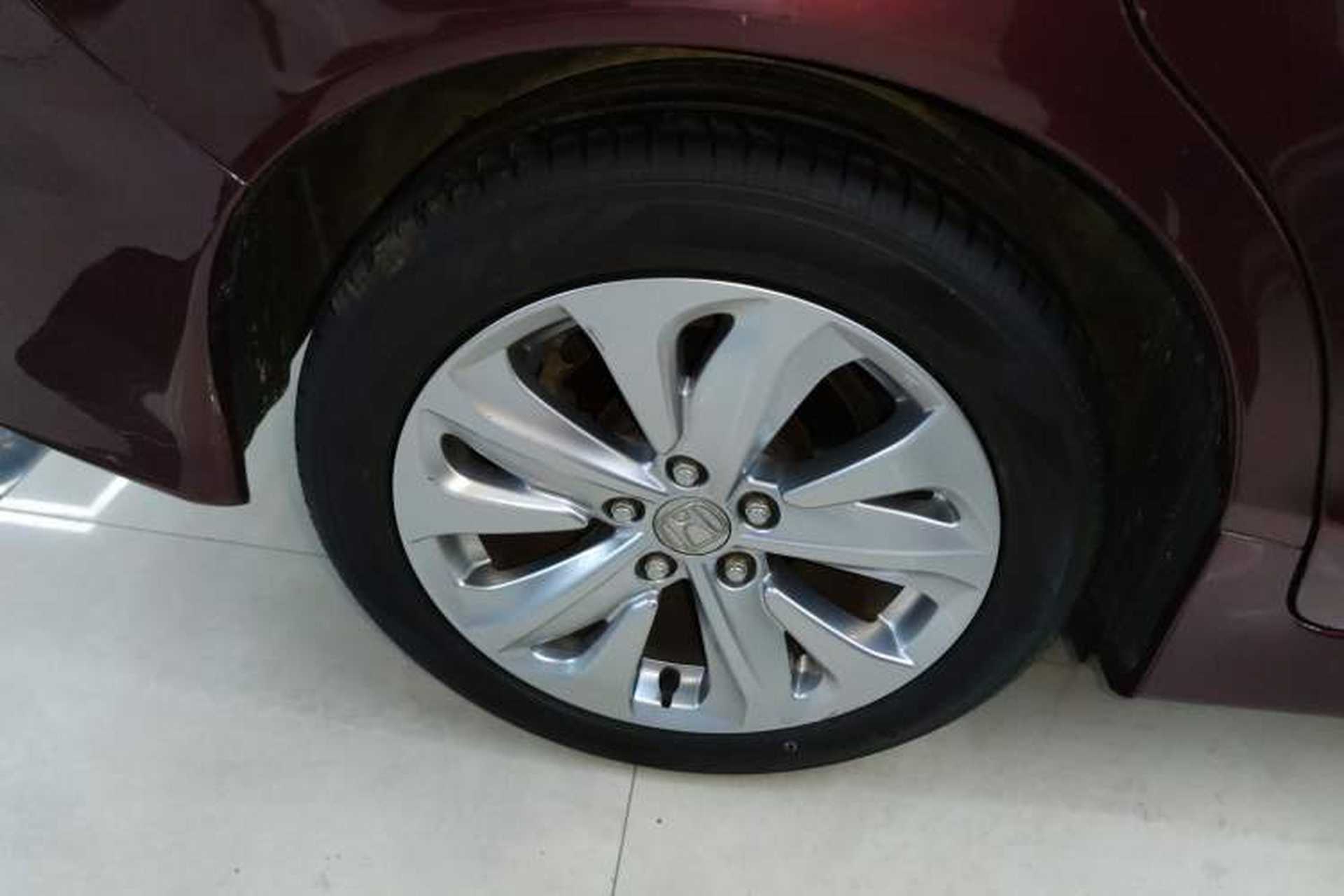 Used Honda Jade 2017 1.8L automatic Comfort version 5 seats Exterior 5