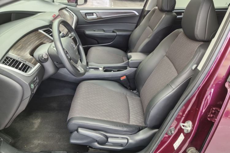 Used Honda Jade 2017 1.8L automatic Comfort version 5 seats Exterior 7