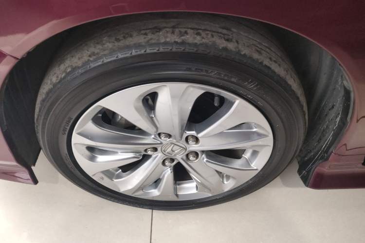 Used Honda Jade 2017 1.8L automatic Comfort version 5 seats Exterior 7