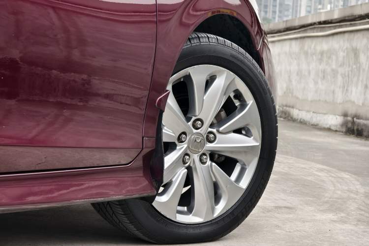 Used Honda Jade 2017 1.8L automatic Comfort version 5 seats Exterior 7