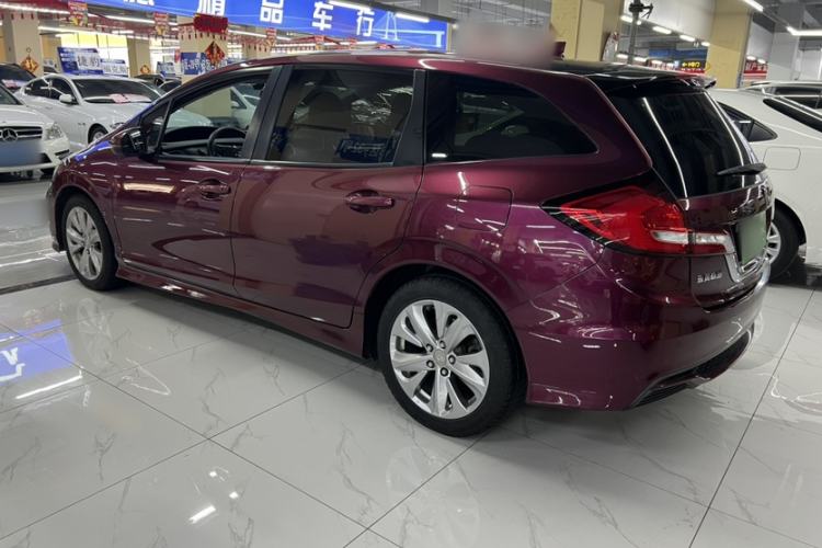 Used Honda Jade 2017 1.8L automatic Comfort version 5 seats Exterior 7