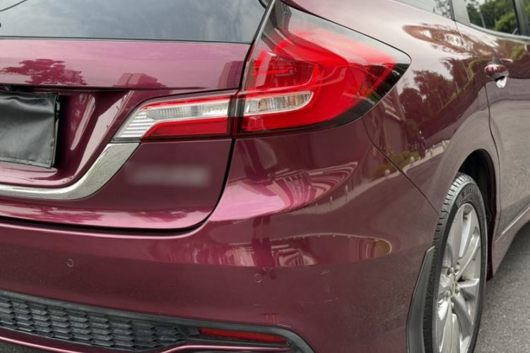 Used Honda Jade 2017 1.8L automatic Comfort version 5 seats Exterior 8