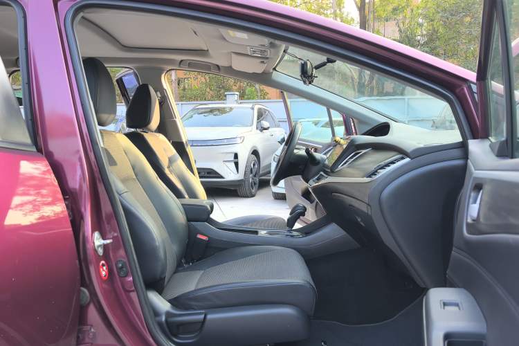 Used Honda Jade 2017 1.8L automatic Comfort version 5 seats Exterior 8
