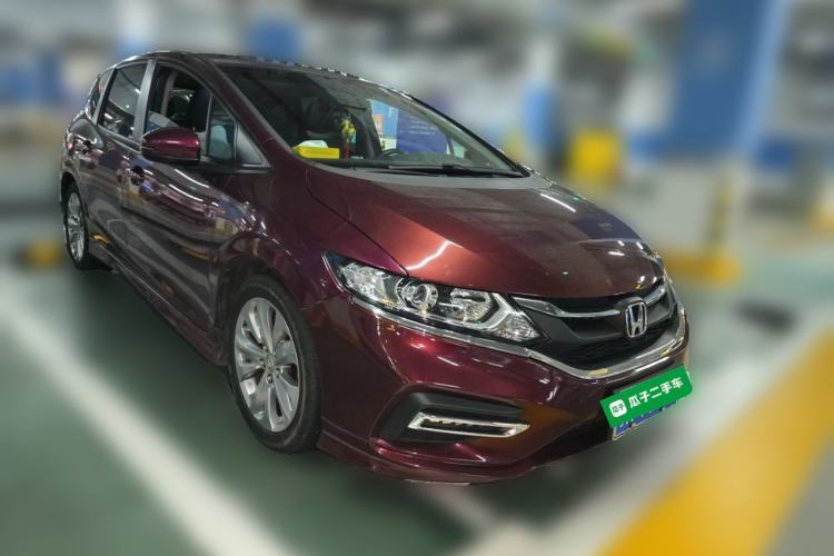 Used Honda Jade 2017 1.8L automatic Comfort version 5 seats Front Right 45 Deg