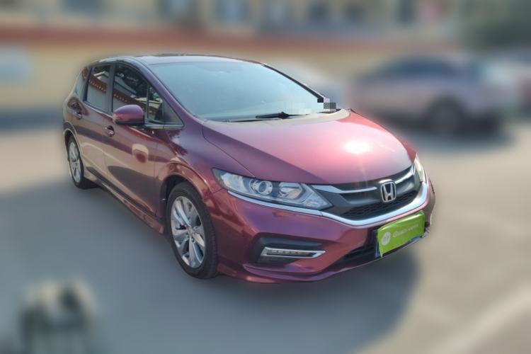 Used Honda Jade 2017 1.8L automatic Comfort version 5 seats Front Right 45 Deg
