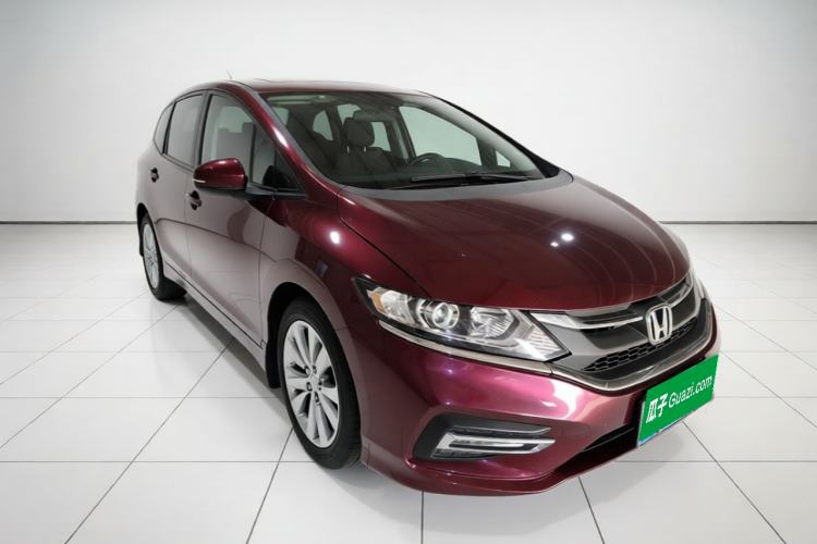 Used Honda Jade 2017 1.8L automatic Comfort version 5 seats Front Right 45 Deg