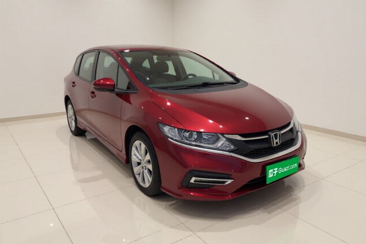 Used Honda Jade 2017 1.8L automatic Comfort version 5 seats Front Right 45 Deg