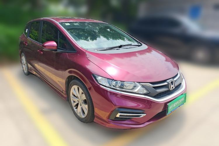 Used Honda Jade 2017 1.8L automatic Comfort version 5 seats Front Right 45 Deg