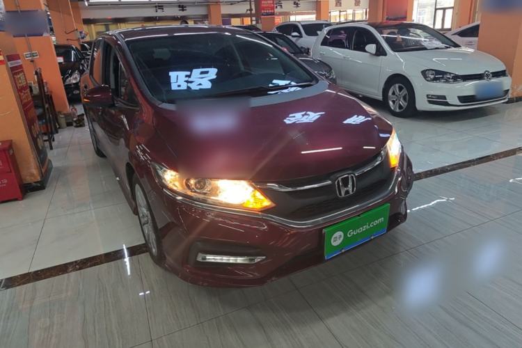 Used Honda Jade 2017 1.8L automatic Comfort version 5 seats Front Right 45 Deg