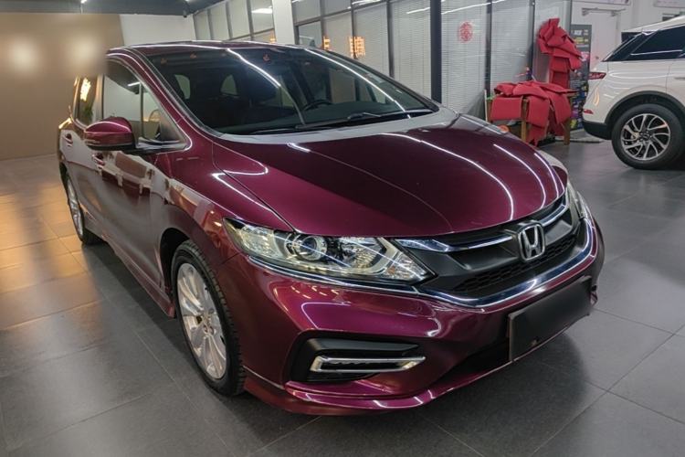 Used Honda Jade 2017 1.8L automatic Comfort version 5 seats Front Right 45 Deg