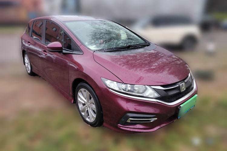 Used Honda Jade 2017 1.8L automatic Comfort version 5 seats Front Right 45 Deg