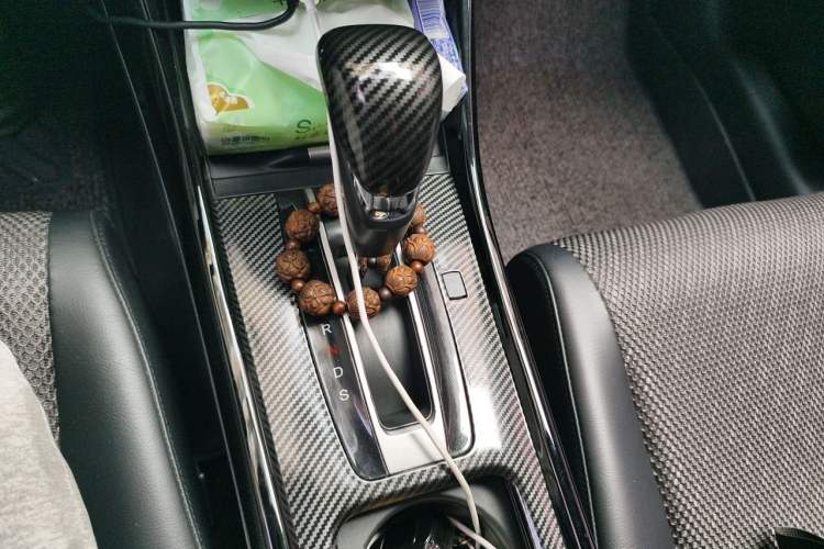 Used Honda Jade 2017 1.8L automatic Comfort version 5 seats Gear Lever