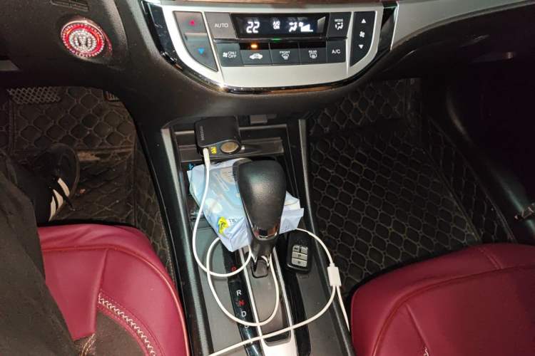 Used Honda Jade 2017 1.8L automatic Comfort version 5 seats Gear Lever