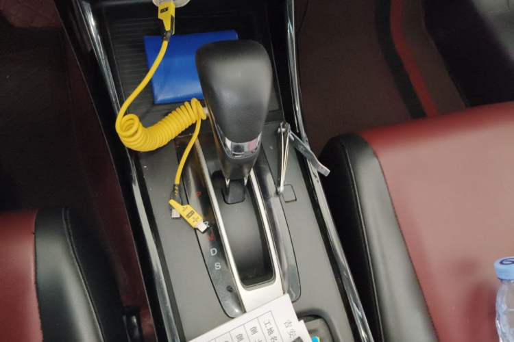 Used Honda Jade 2017 210TURBO CVT Fashion Edition 5-seater Gear Lever
