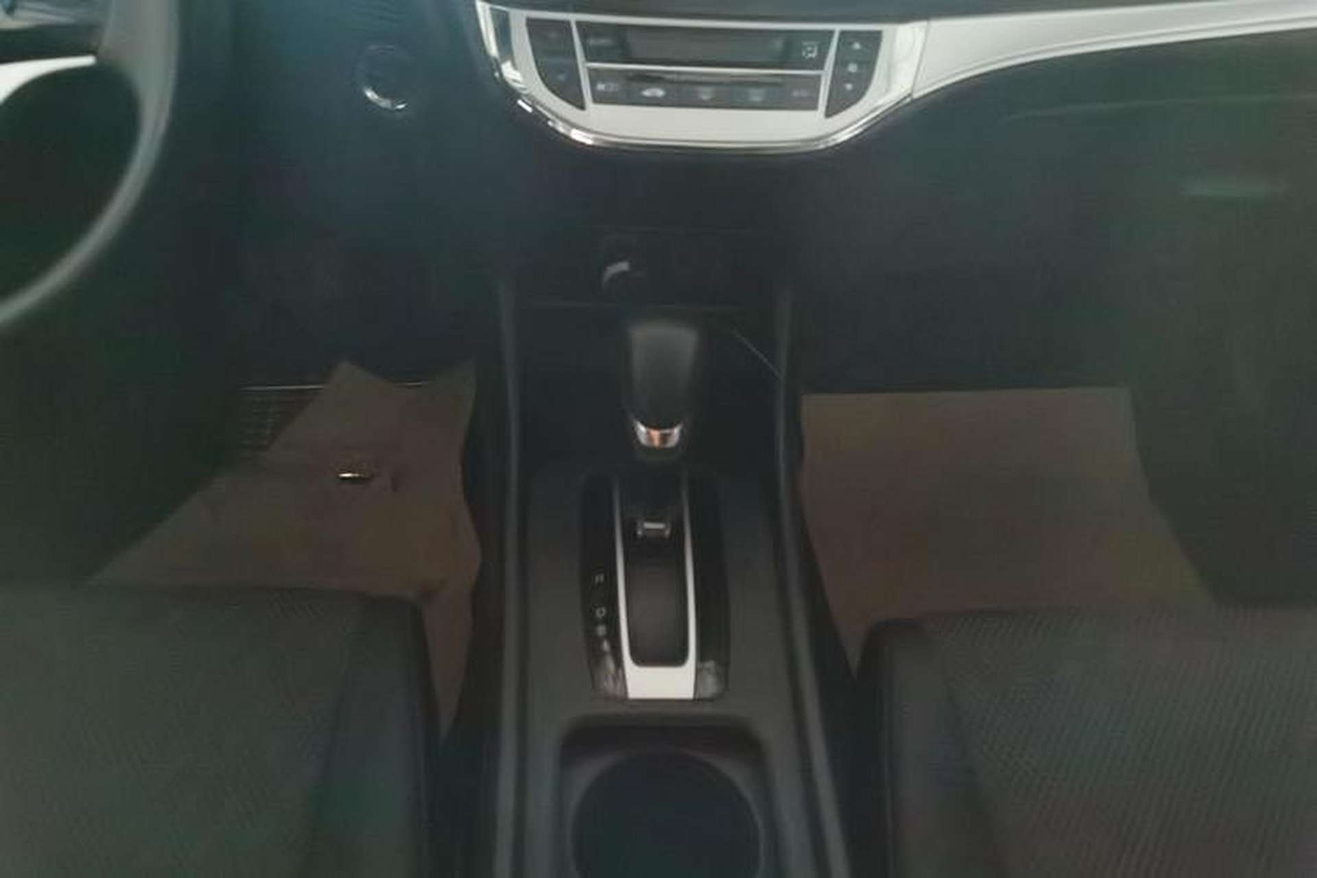 Used Honda Jade 2017 1.8L automatic Comfort version 5 seats Gear Lever