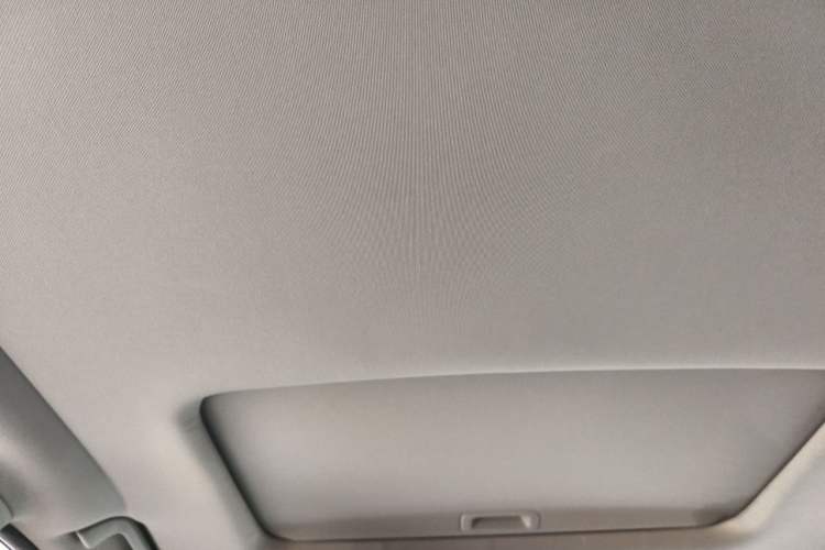 Used Honda Jade 2017 1.8L automatic Comfort version 5 seats Headliner